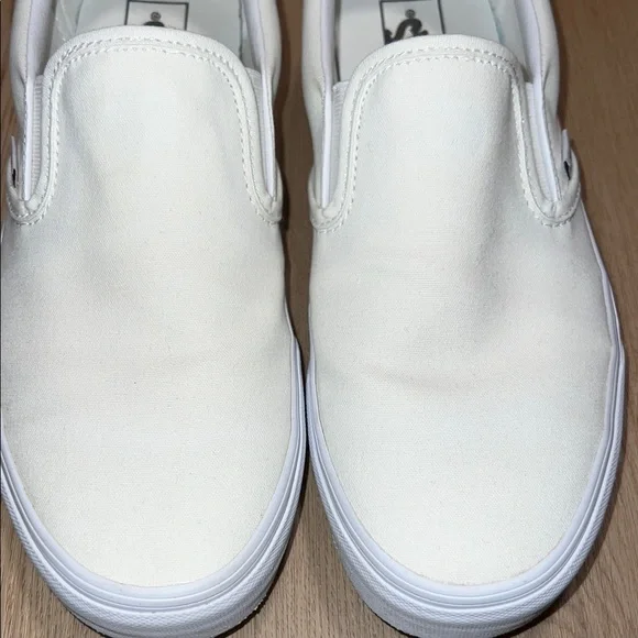 Vans Classic White Slip-On Shoes (Unisex) US Men’s 10.5 / US Women’s 12 - Picture 14 of 16